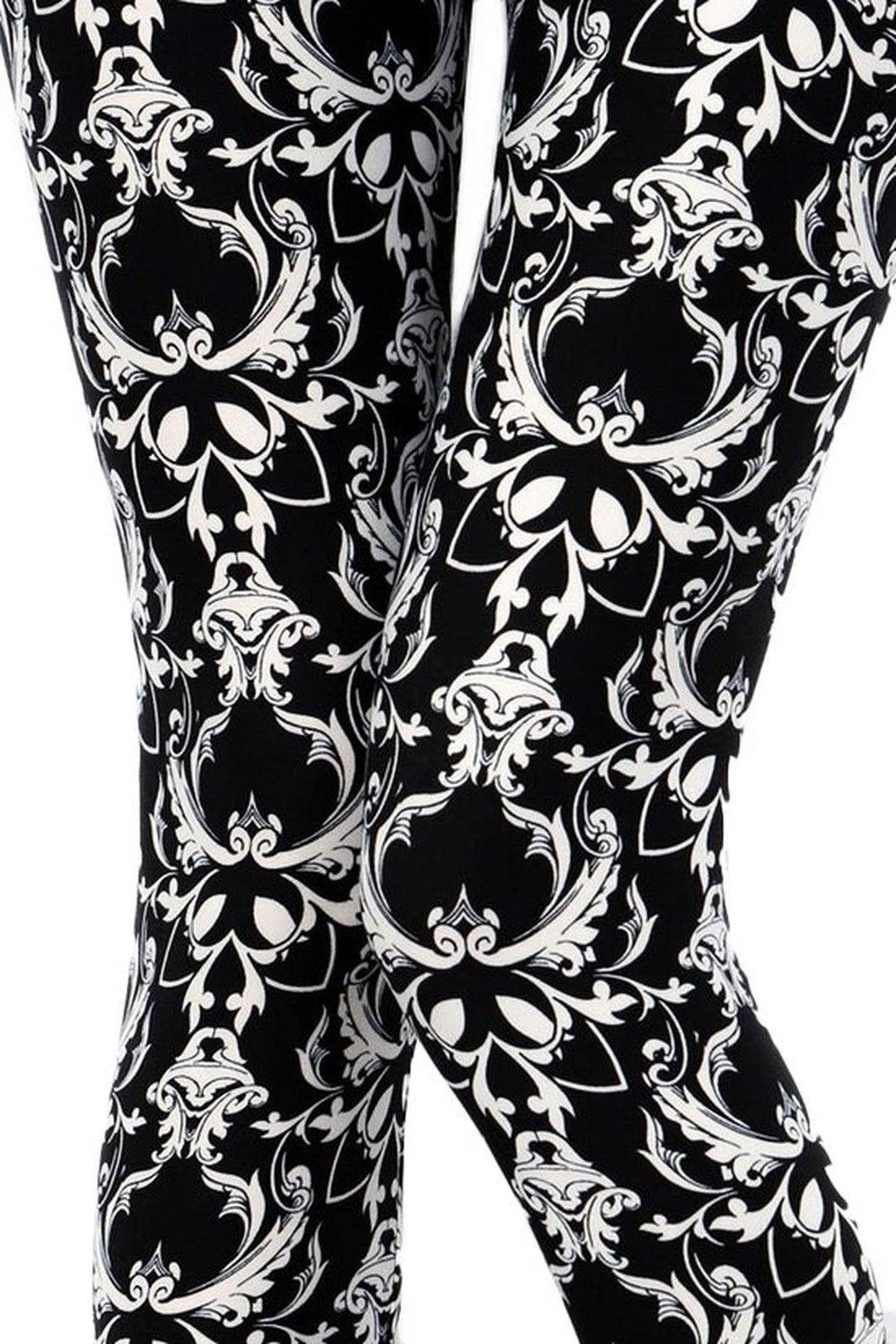 Buttery Soft Baroque Wreath Leggings (One Size Regular,Black)