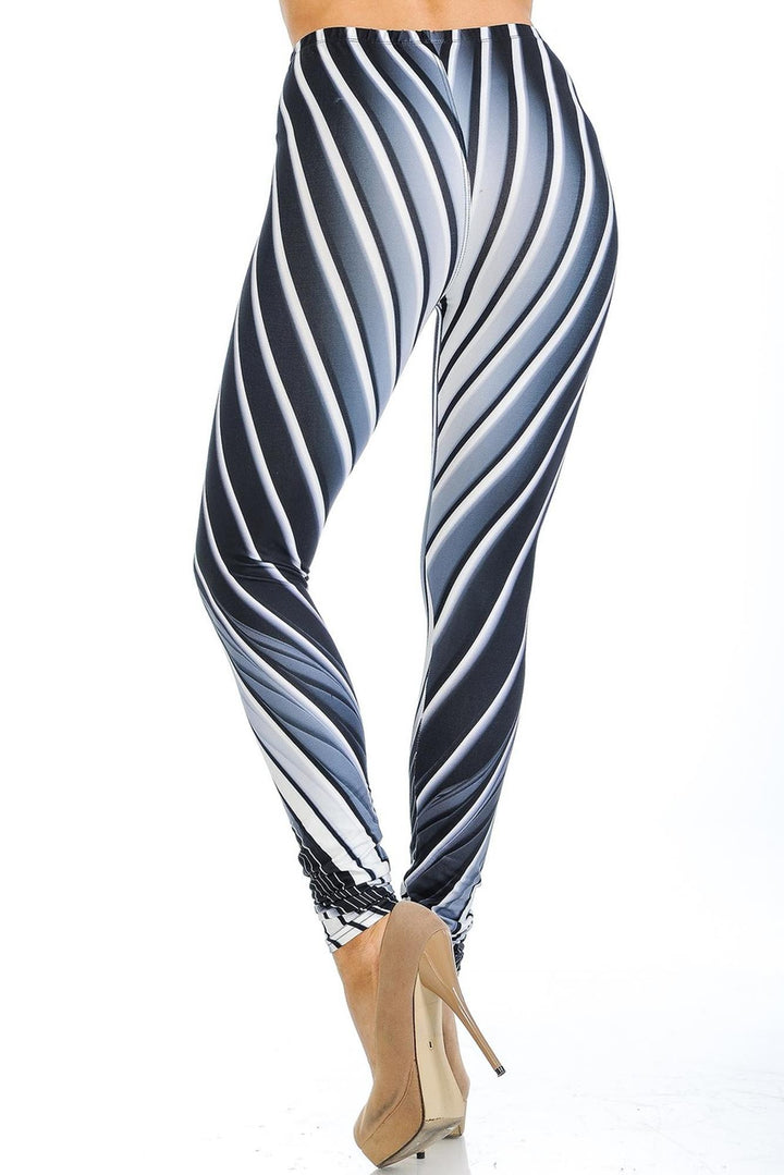 Creamy Soft Contour Body Lines Leggings - Signature Collection (One Size Regular,Black)