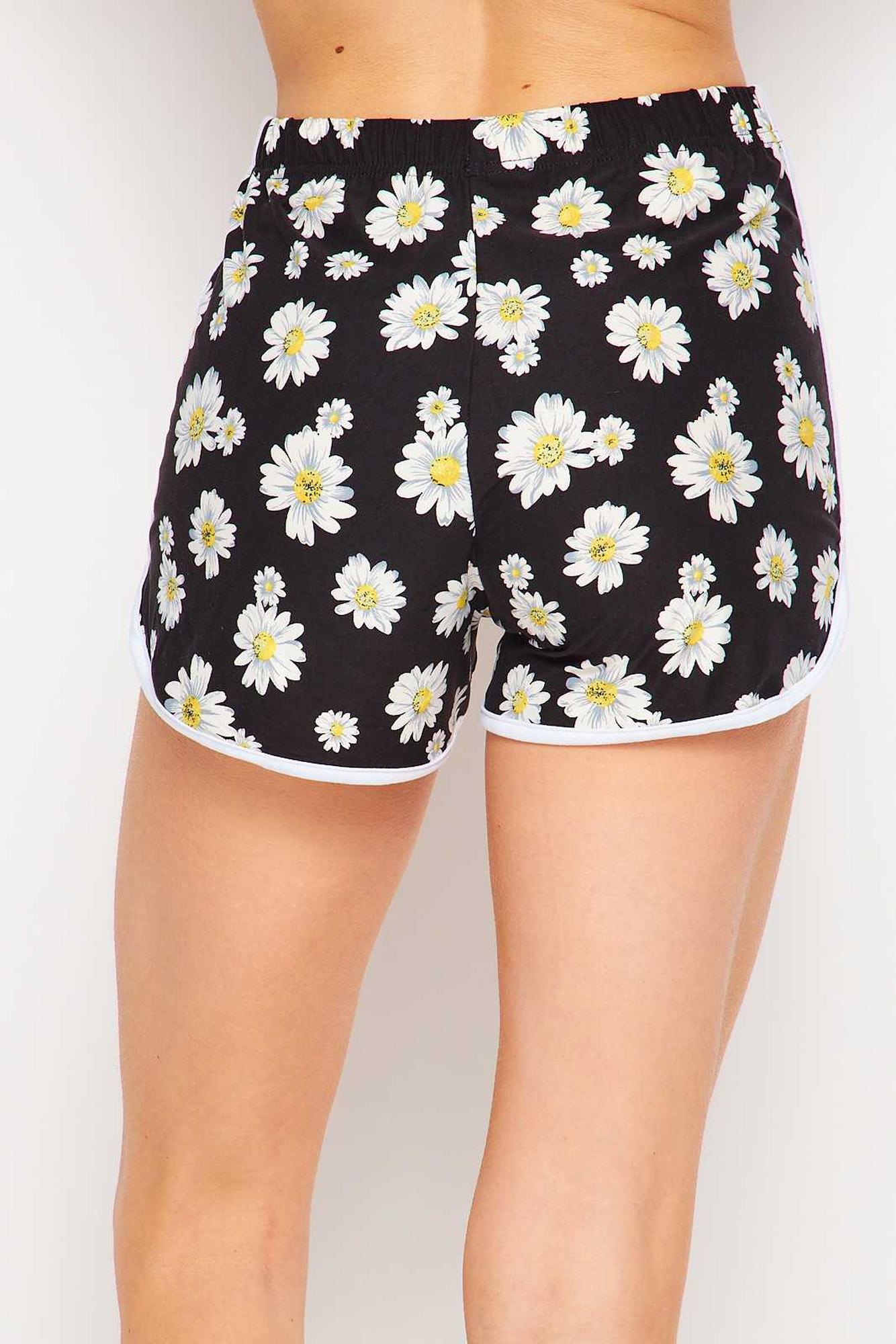 Summer Sport Daisy Dolphin Shorts